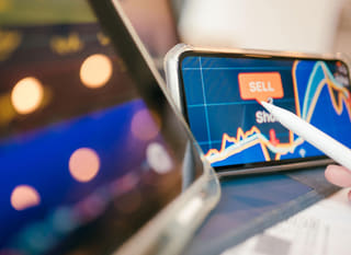 Çoklu piyasa yatırımcısı, Bitcoin, Ethereum ve forex seçeneklerini inceliyor